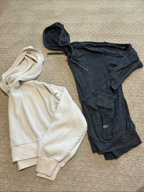 ALO Yoga Tops - Alo bundle 2 hoodies